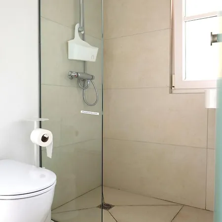 Delightful, Authentic Quinta With Pool 度假居 *