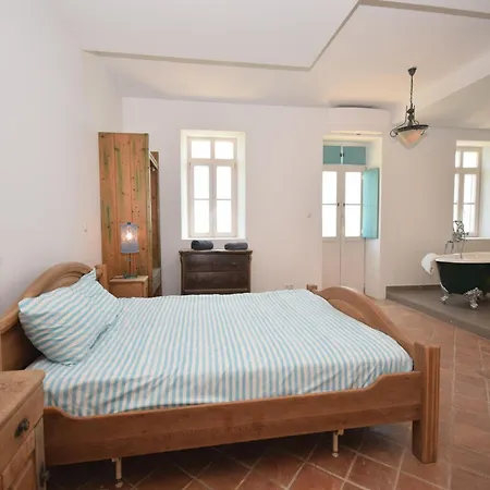 度假居 Delightful, Authentic Quinta With Pool 楼尔