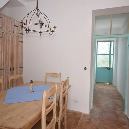 Delightful, Authentic Quinta With Pool 度假居 *