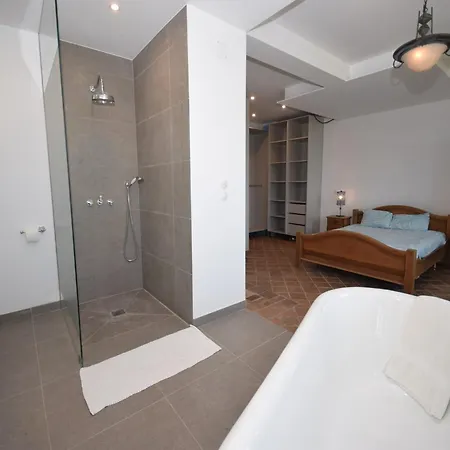 Сasa de vacaciones Delightful, Authentic Quinta With Pool