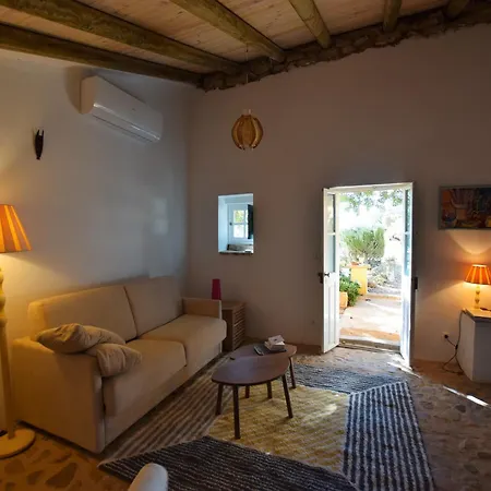 Delightful, Authentic Quinta With Pool * Loulé
