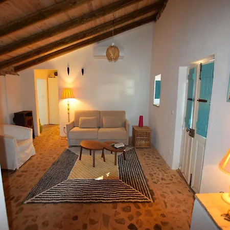 Delightful, Authentic Quinta With Pool Loulé