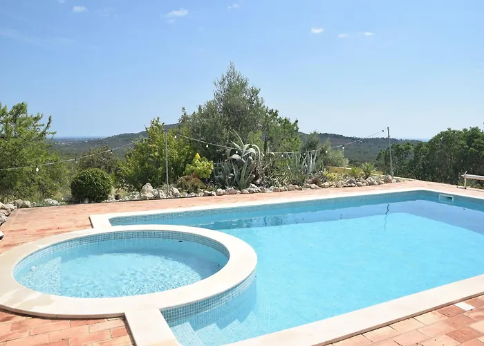 Delightful, Authentic Quinta With Pool Loulé