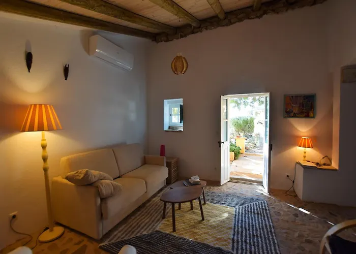 Delightful, Authentic Quinta With Pool * Loulé