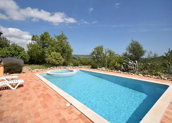 Dom wakacyjny Delightful, Authentic Quinta With Pool Loulé