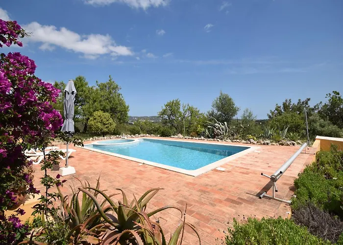 Delightful, Authentic Quinta With Pool Loulé