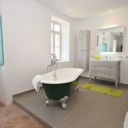 Delightful Authentic Quinta With Swimming Pool * Лоле
